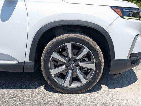 Used 2023 Honda Pilot Elite image 12