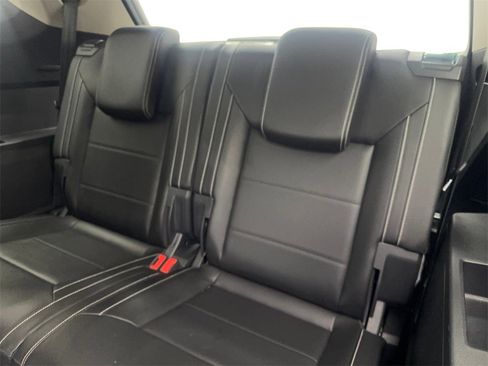 Used 2023 Volkswagen Atlas SE w/ Panoramic Sunroof Package image 35