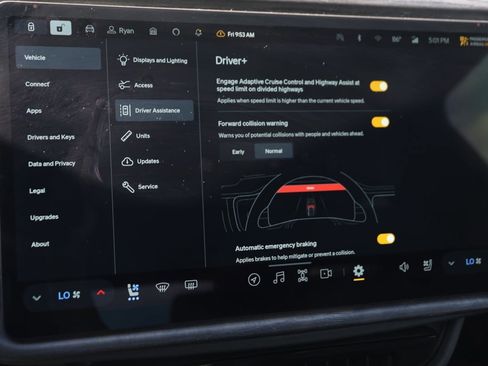 Used 2022 Rivian R1T Adventure image 46