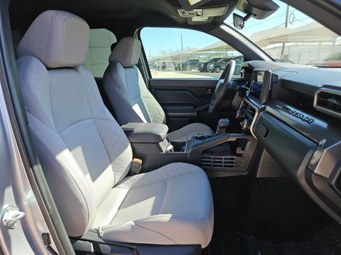 Used 2025 Toyota Tacoma SR5 image 30