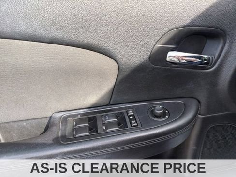 Used 2012 Chrysler 200 LX FWD image 18