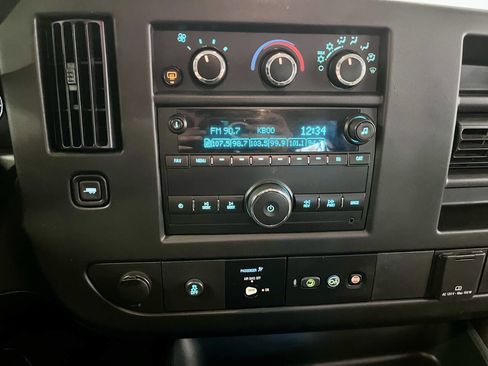 Used 2016 Chevrolet Express 3500 LT w/ LT Preferred Equipment Group image 12