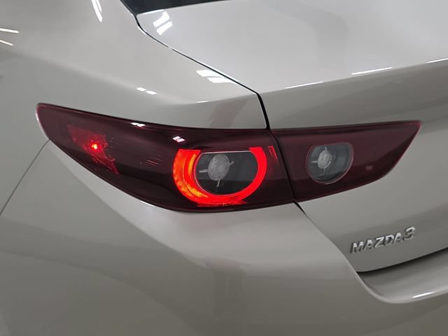 Used 2024 MAZDA MAZDA3 s FWD image 31