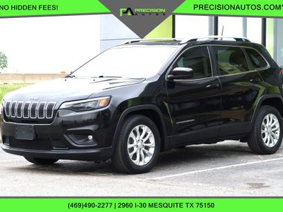 Used 2019 Jeep Cherokee Latitude w/ Popular Appearance Group