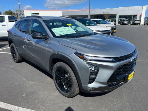 New 2026 Chevrolet Trax ACTIV w/ Sunroof Package image 3
