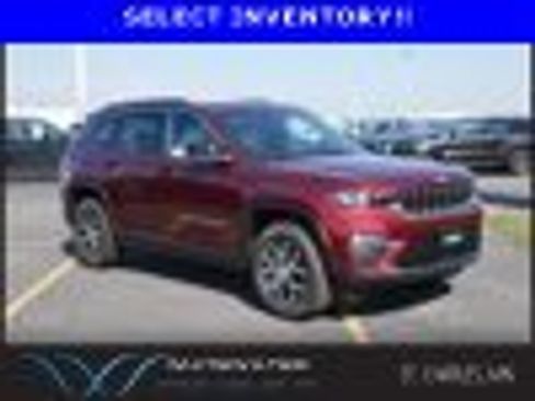 New 2025 Jeep Grand Cherokee Limited w/ Black Appearance Package image 1