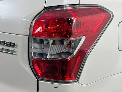Used 2015 Subaru Forester 2.5i Touring w/ Eyesight & Navigation System AWD/4WD image 33