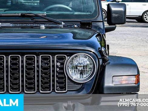 Used 2025 Jeep Wrangler Unlimited Sport AWD/4WD image 15