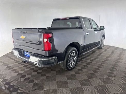 Used 2022 Chevrolet Silverado 1500 LTZ w/ Z71 Off-Road Package AWD/4WD image 6