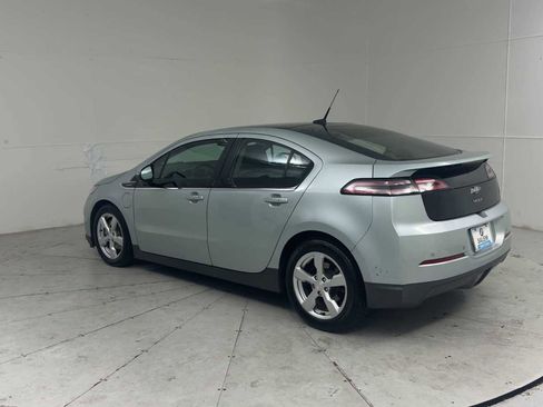 Used 2012 Chevrolet Volt Premium w/ Premium Trim Package FWD image 4