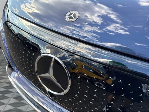 Used 2023 Mercedes-Benz EQE 500 4MATIC SUV image 31