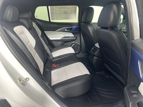 New 2026 Chevrolet Equinox EV LT image 17