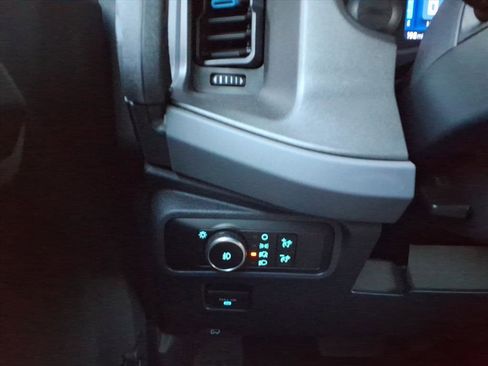 Used 2024 Ford Bronco Black Diamond image 14