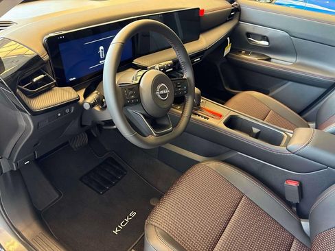 New 2026 Nissan Kicks SR FWD image 13