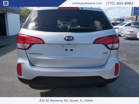Used 2014 Kia Sorento LX FWD image 9