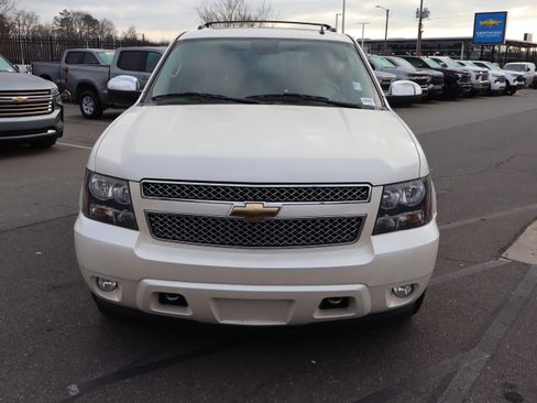 Used 2011 Chevrolet Tahoe LTZ image 3