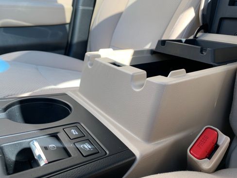 Used 2018 Subaru Outback 2.5i Premium image 22