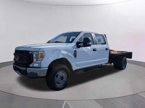 Used 2022 Ford F350 XL w/ Power Equipment Group AWD/4WD image 1