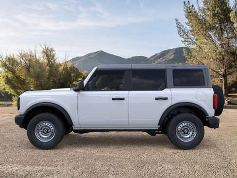 New 2025 Ford Bronco 4-Door image 3