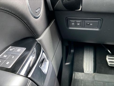 Used 2017 Land Rover Range Rover Sport HSE Dynamic AWD/4WD image 33