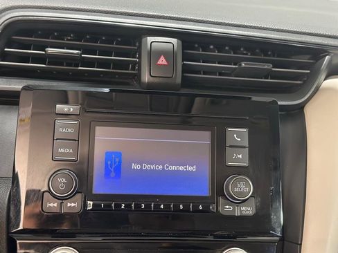 Used 2019 Honda Insight LX image 17
