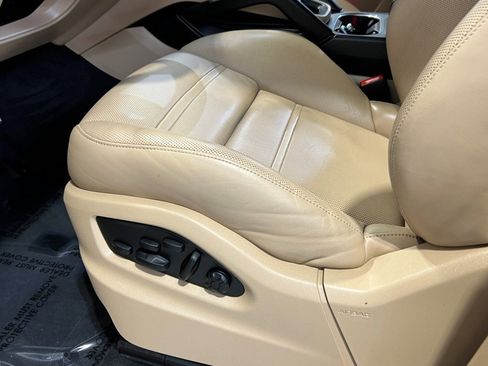 Used 2022 Porsche Cayenne S image 25