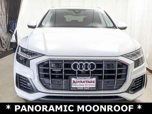 Used 2023 Audi Q8 Premium w/ Convenience Package image 3