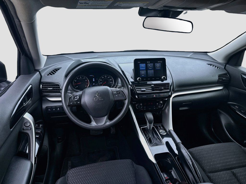 Used 2025 Mitsubishi Eclipse Cross LE AWD/4WD image 24