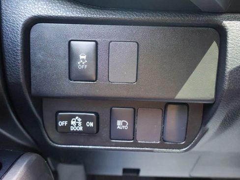 Used 2023 Toyota Tacoma SR5 RWD image 17