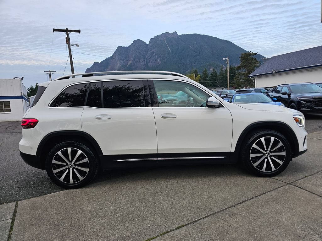 Used 2021 Mercedes-Benz GLB 250 4MATIC image 4