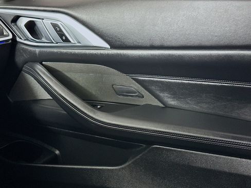 Used 2022 BMW M4 Competition w/ M Carbon Exterior Package image 16