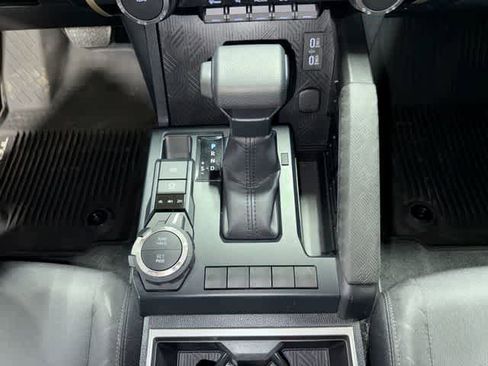 Certified 2025 Toyota Tacoma SR5 AWD/4WD image 30