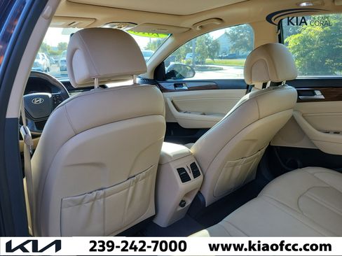 Used 2016 Hyundai Sonata Limited w/ Option Group 04 FWD image 13