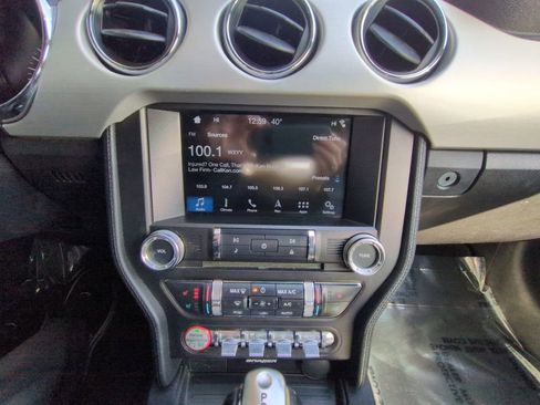 Used 2017 Ford Mustang Premium image 17