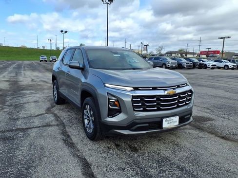 Used 2025 Chevrolet Equinox LT FWD image 5