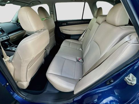Used 2017 Subaru Outback 2.5i Limited AWD/4WD image 19