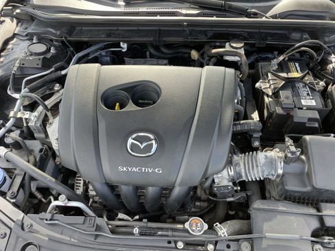 Used 2019 MAZDA MAZDA3 Sedan w/ Preferred Package image 10