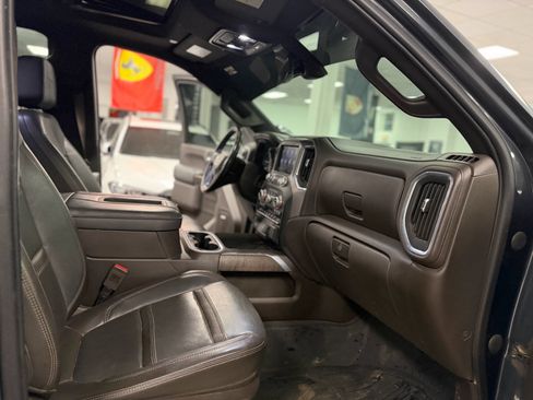 Used 2022 GMC Sierra 3500 Denali image 35