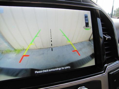 Used 2022 Ford F250 Lariat w/ Lariat Value Package image 44