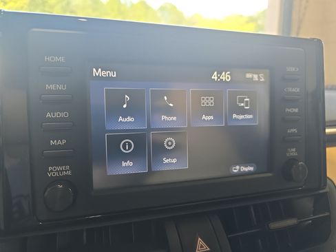 Used 2019 Toyota RAV4 XLE w/ Convenience Package FWD image 22