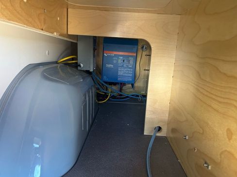 Used 2024 Mercedes-Benz Sprinter 144 Cargo image 23