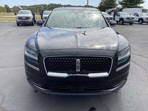 Used 2023 Lincoln Nautilus Reserve w/ Equipment Group 201A image 12