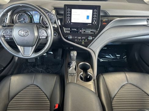 Used 2023 Toyota Camry SE w/ Convenience Package FWD image 12