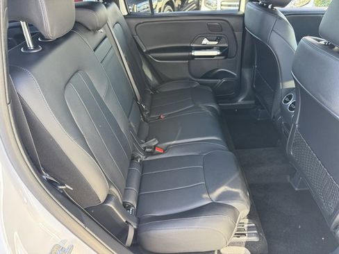 New 2026 Mercedes-Benz GLB 250 image 5