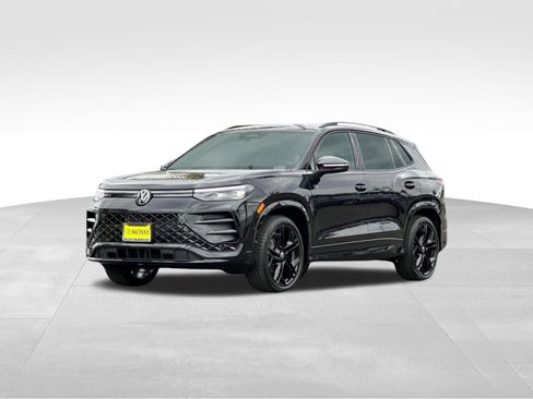 New 2026 Volkswagen Tiguan SE R-Line FWD image 1