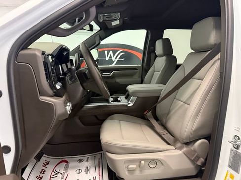 New 2026 GMC Sierra 2500 SLT w/ SLT Premium Package AWD/4WD image 11