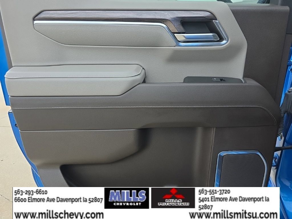 Used 2023 Chevrolet Silverado 1500 LTZ w/ Z71 Off-Road Package AWD/4WD image 16