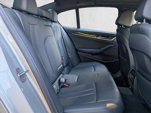 Used 2018 BMW 530i xDrive AWD/4WD image 19