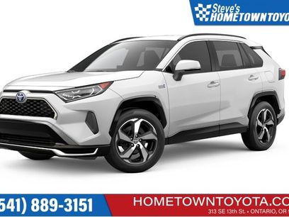 New 2025 Toyota RAV4 SE w/ Weather & Moonroof Package