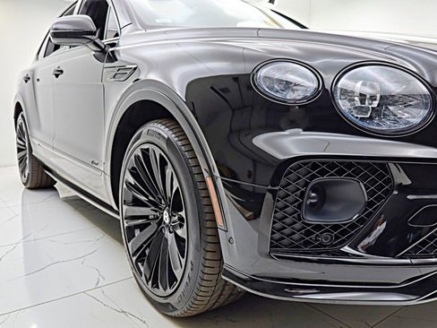 Used 2023 Bentley Bentayga Speed image 17